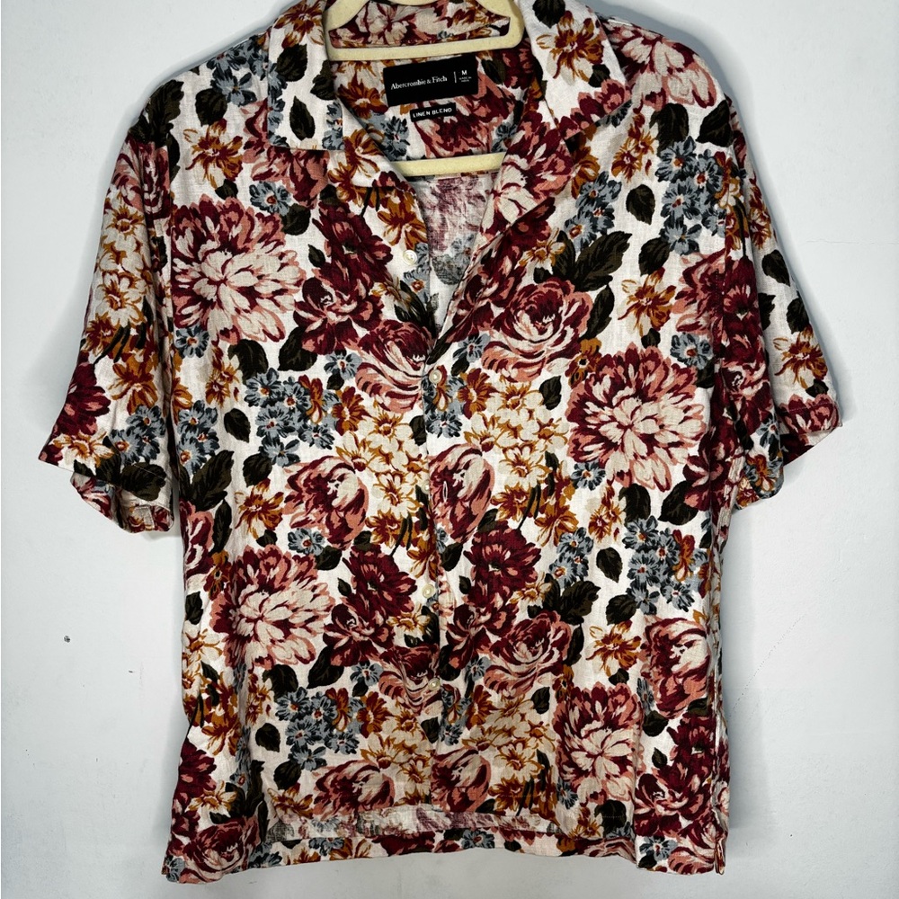 Abercrombie & Fitch Floral Casual Button Down Shirt - Red, Black, White
